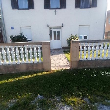 Domus Nostra Apartment Lovinac  Exterior photo